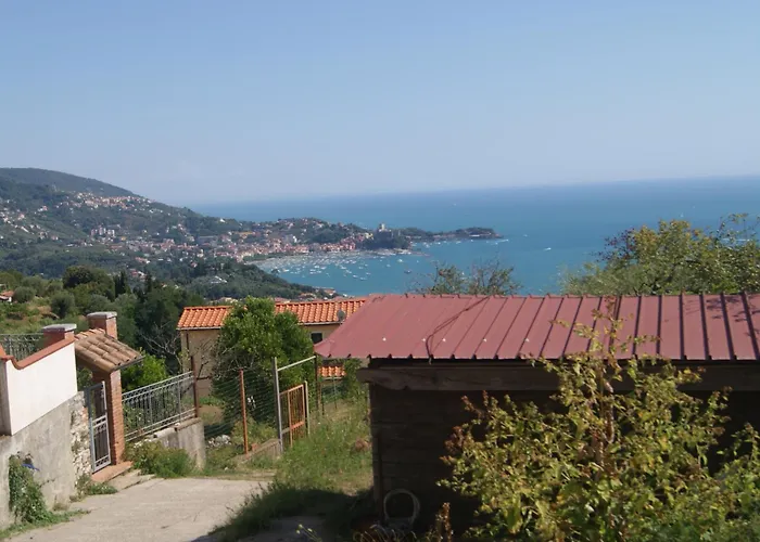 Chez Fernando Front Beach