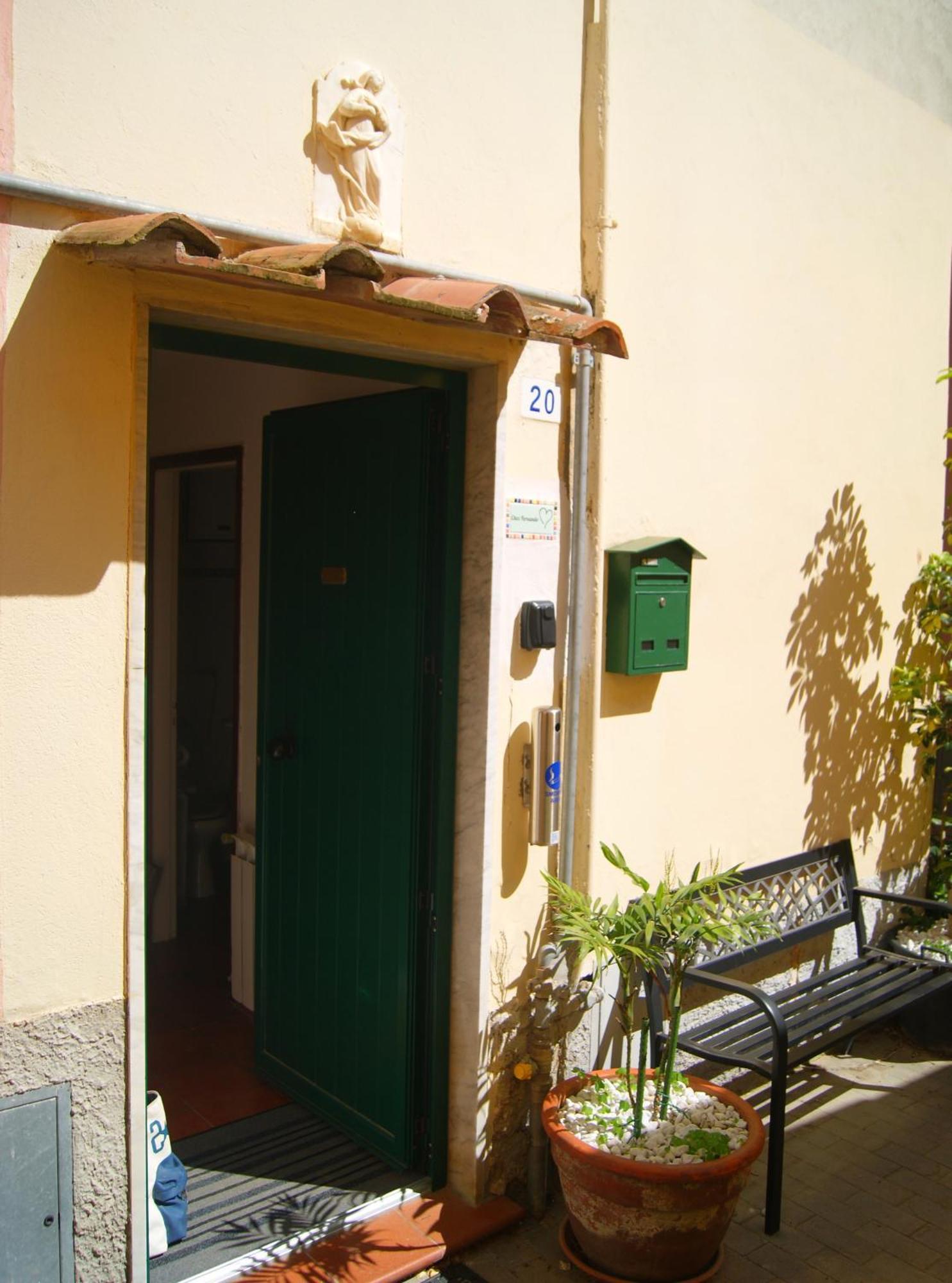 Chez Fernando Front Ferienhaus Lerici
